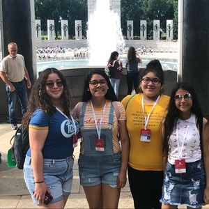 Meet your Posher, Daniela